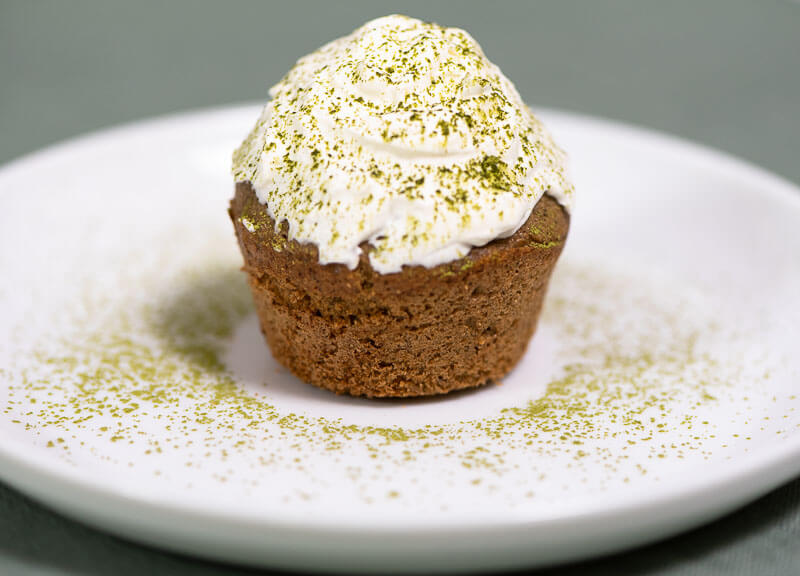 Japanese Hojicha Cupcakes With Black Sesame Seeds