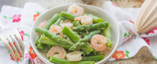 Shrimp and asparagus salad, light