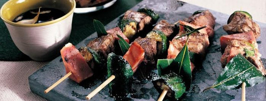 Skewers of tenderloin and courgette